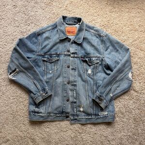 Levi’s Men’s/ Unisex Distressed Trucker Jacket - Size Large